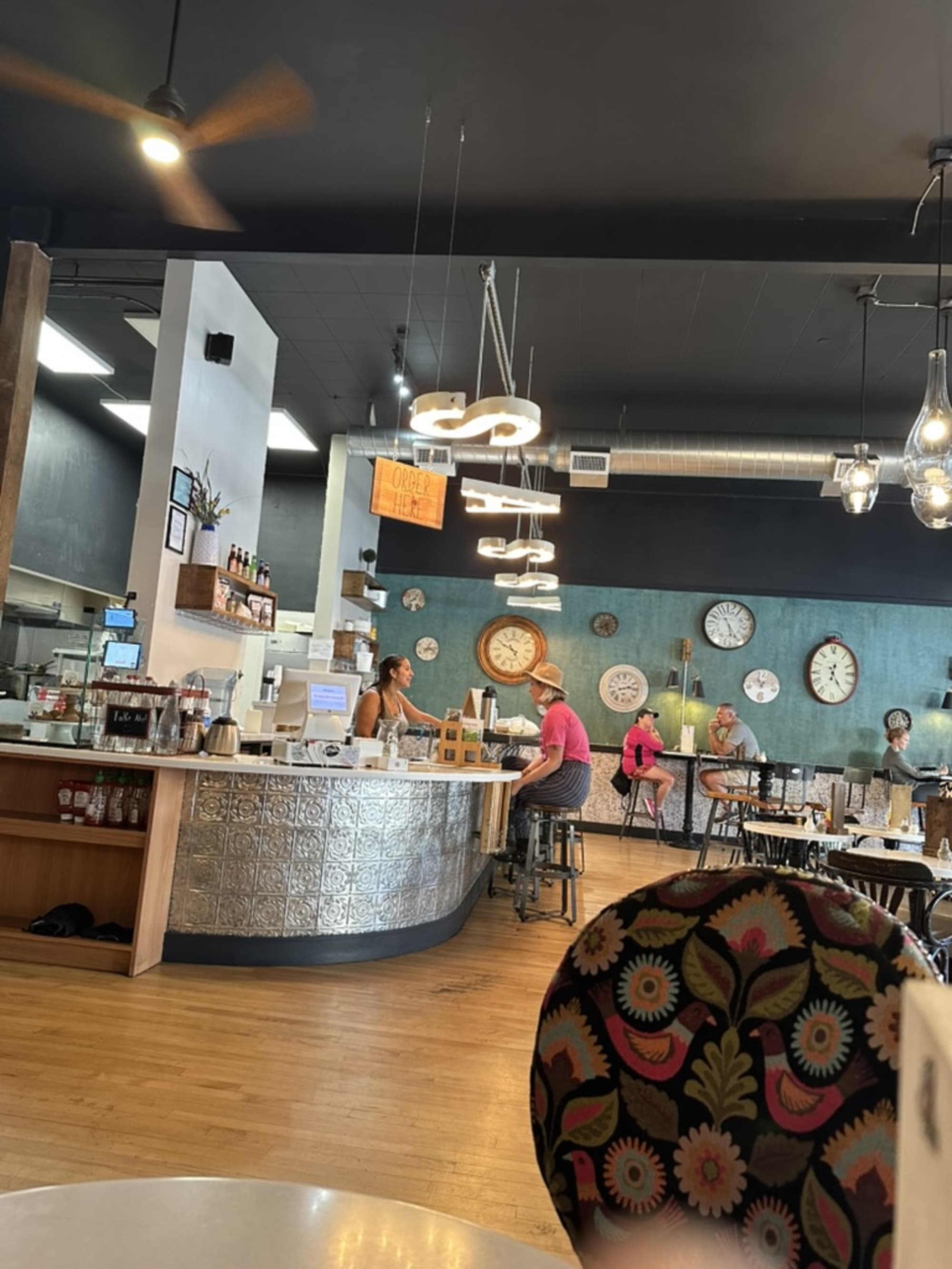 39231A50-C584-45E6-9796-EBEBC3821EF5_1_105_c