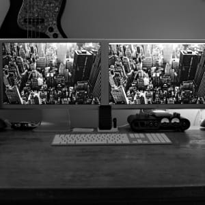 Dual 20" Apple Cinema Displays