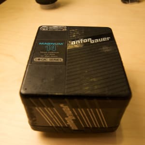 Anton Bauer Magnum 14