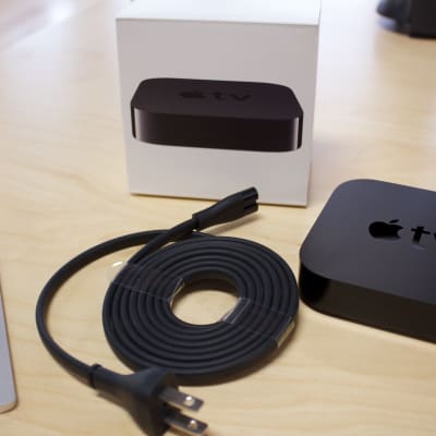 Apple TV 2010 unboxing