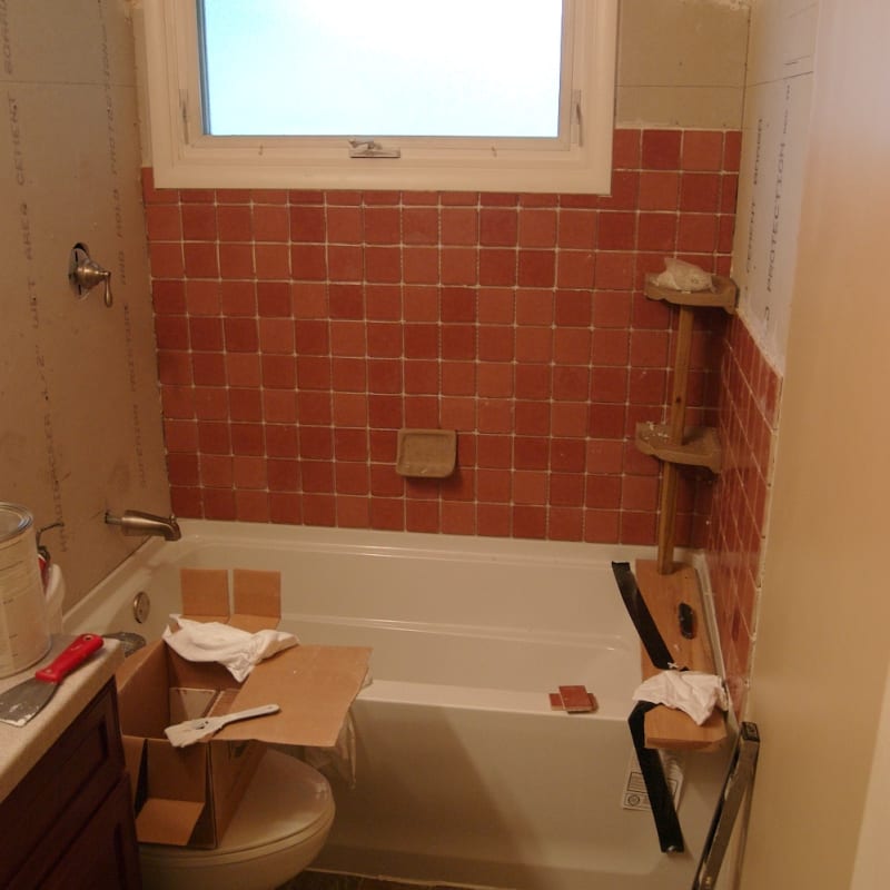 Bathroom: Tiling in progress!