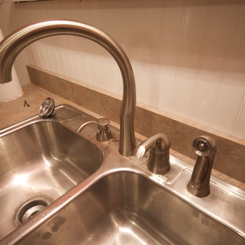 Kitchen faucet