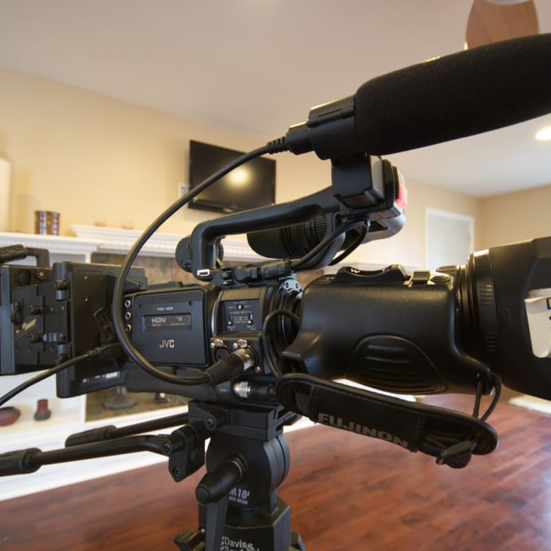 JVC GY-HD110U video camera