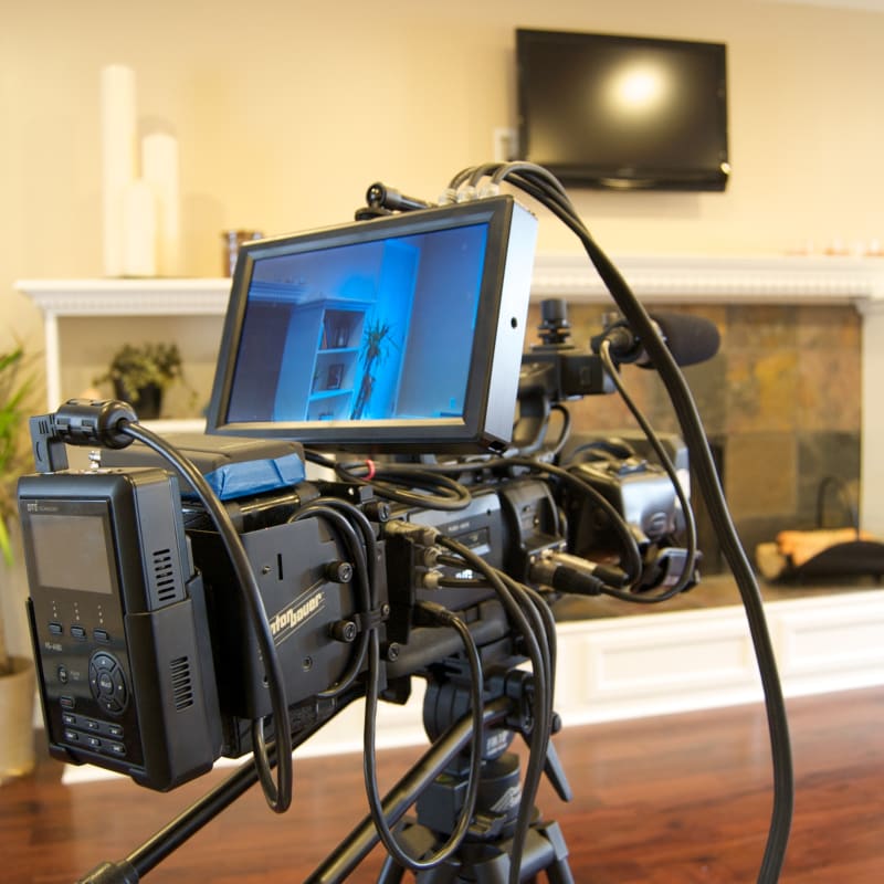 JVC GY-HD110u with SmallHD DP1