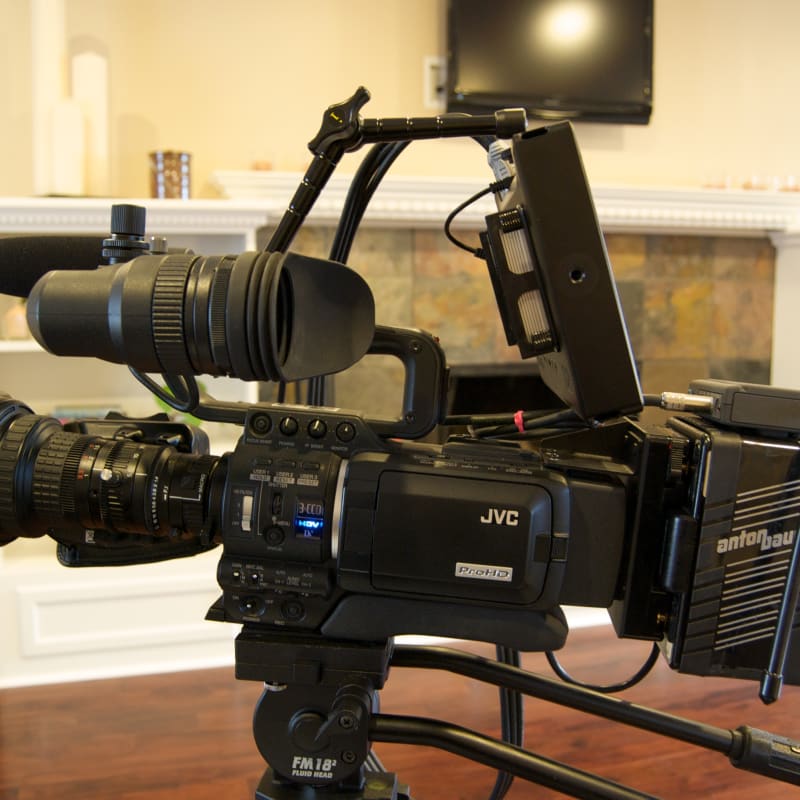 JVC GY-HD110u with SmallHD DP1