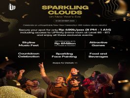 Sparkling Cloud On New Year'S Eve