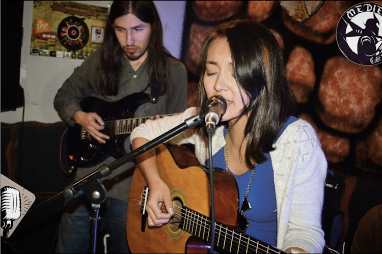 Acoustic Duet