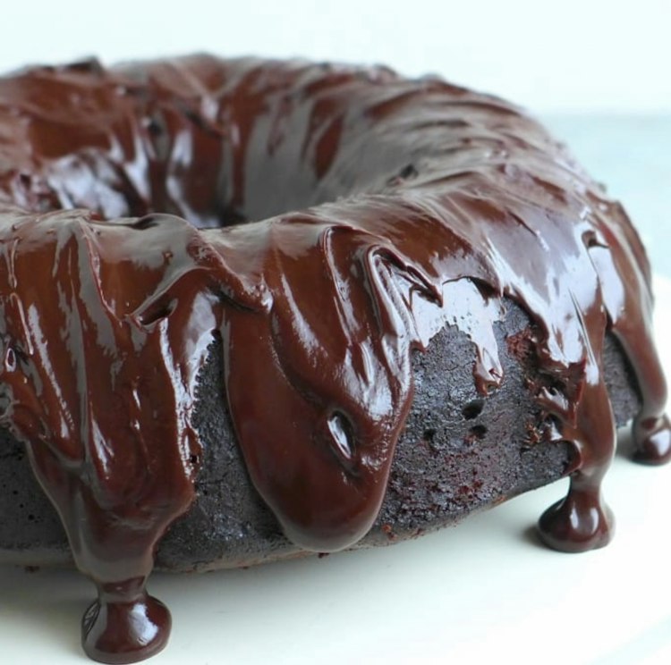 Alcohol Infused Desserts by Sugar and Spyked