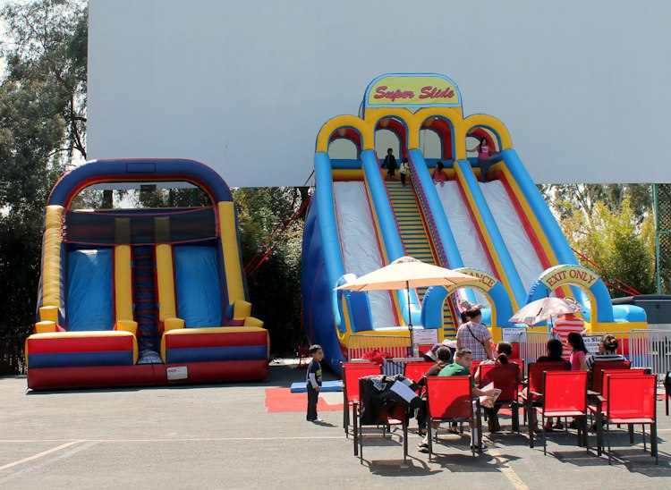 Performers, Mechanical Rides, Inflatables & Other Event Attractions