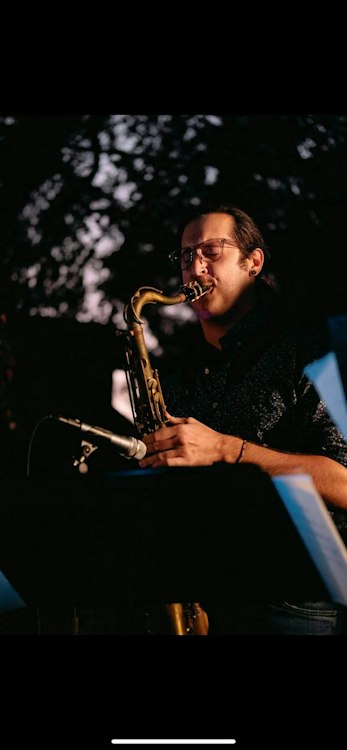 Professional Saxophonist and Flute Player