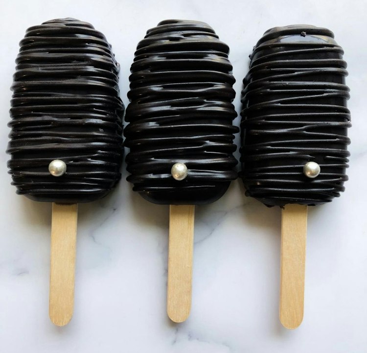 Crystal's Cakesicles