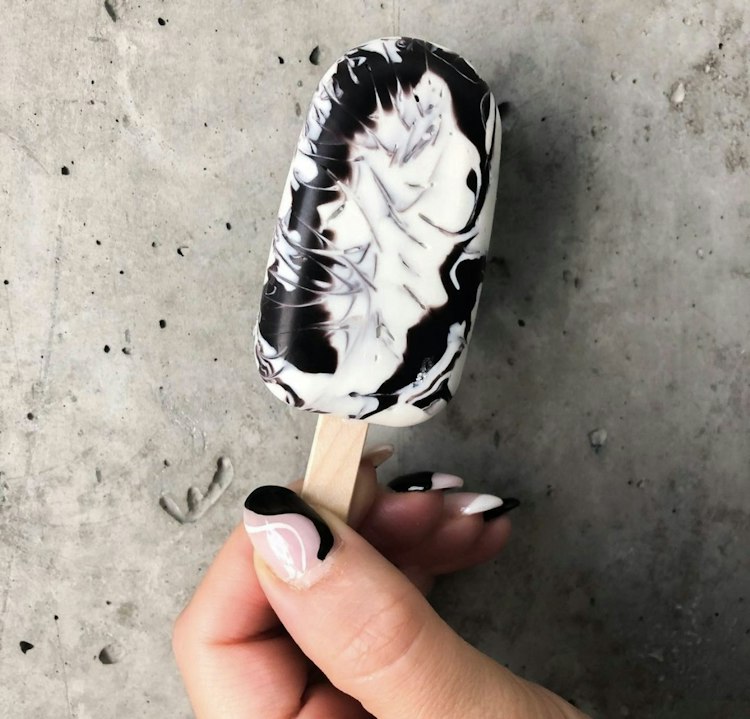 Crystal's Cakesicles