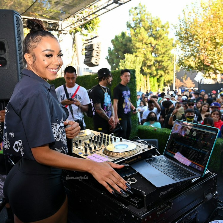 Hip-Hop Female DJ