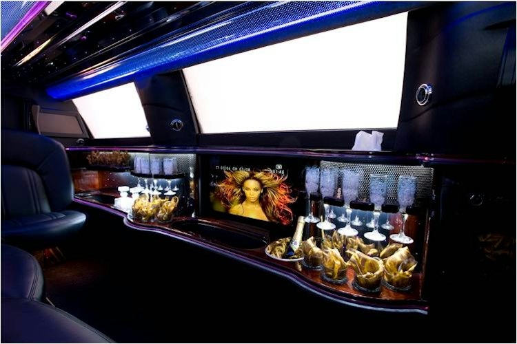 EXCEUTIVE LA - LUXURY PARTY BUSES AND SEDANS & SUV'S