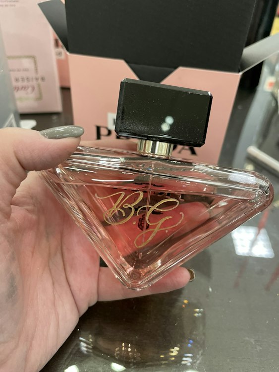 Live Calligraphy, Engraving, and Bottle Painting