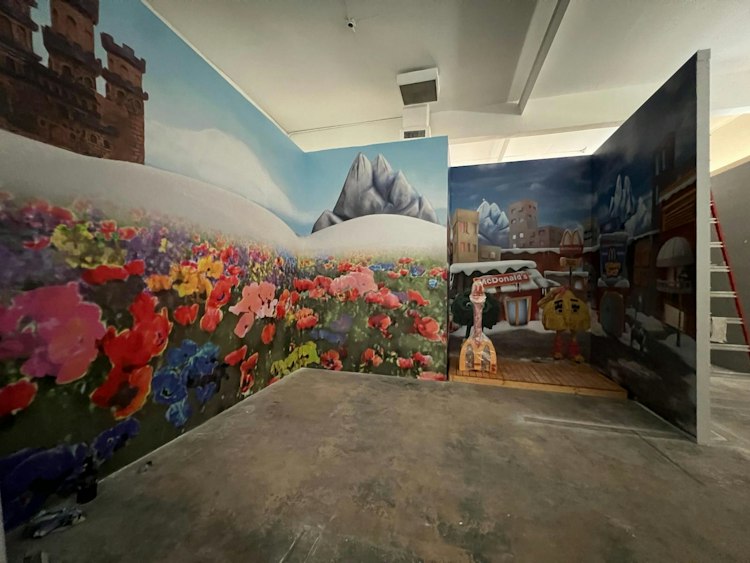 Large Format Printing, Floor Graphics, Wall Paper.