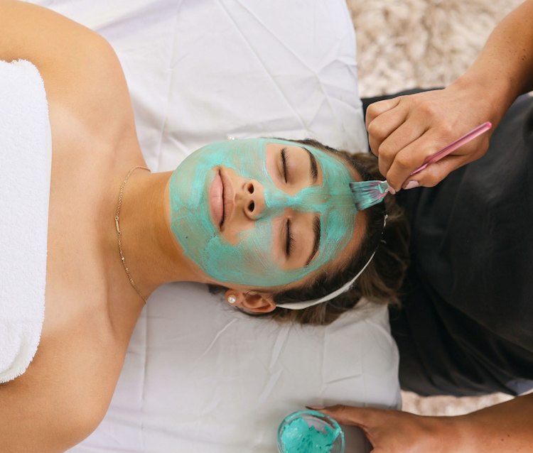 Mobile Massages Facials, Nails, Hair & Makeup