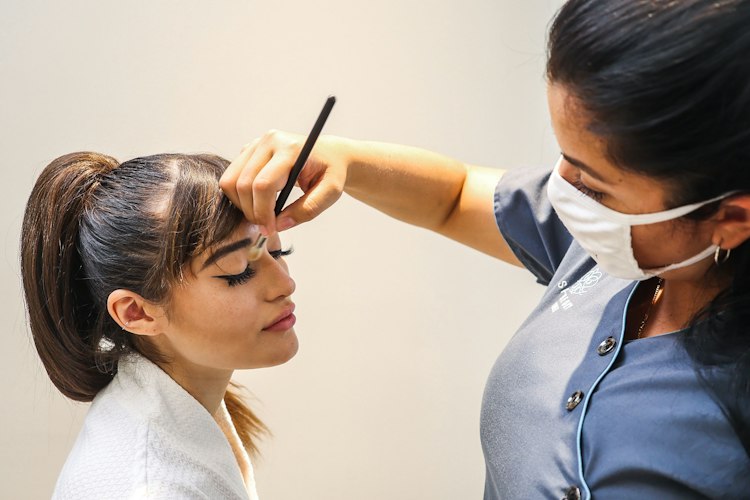 Mobile Massages Facials, Nails, Hair & Makeup