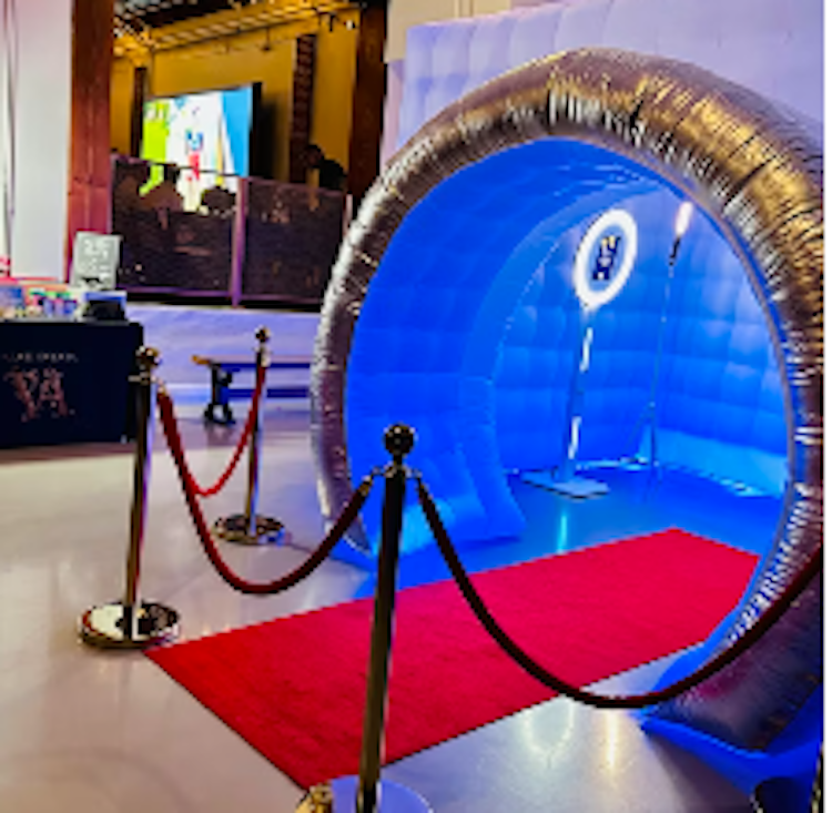 Valari Events 360 Spin Experience & Digital Photo Booth
