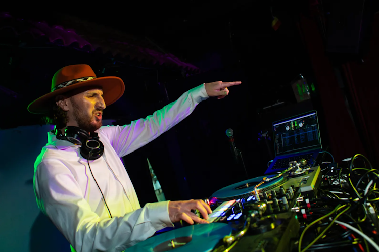 DJ Roxpin