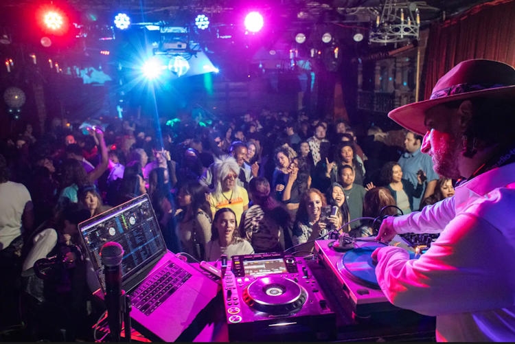 DJ Roxpin