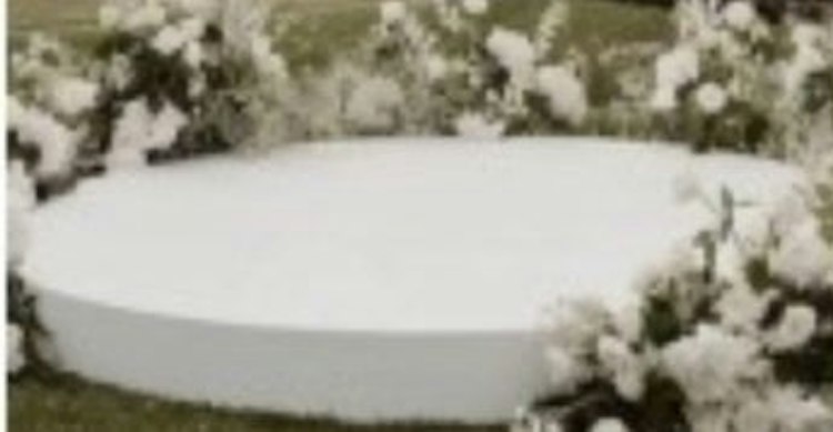 Round White Riser