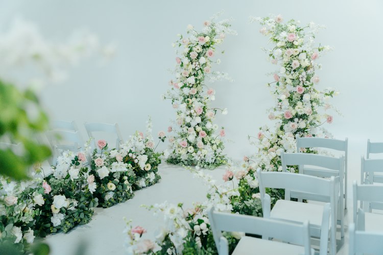 Set of 12: Silk Amore Aisle Flowers