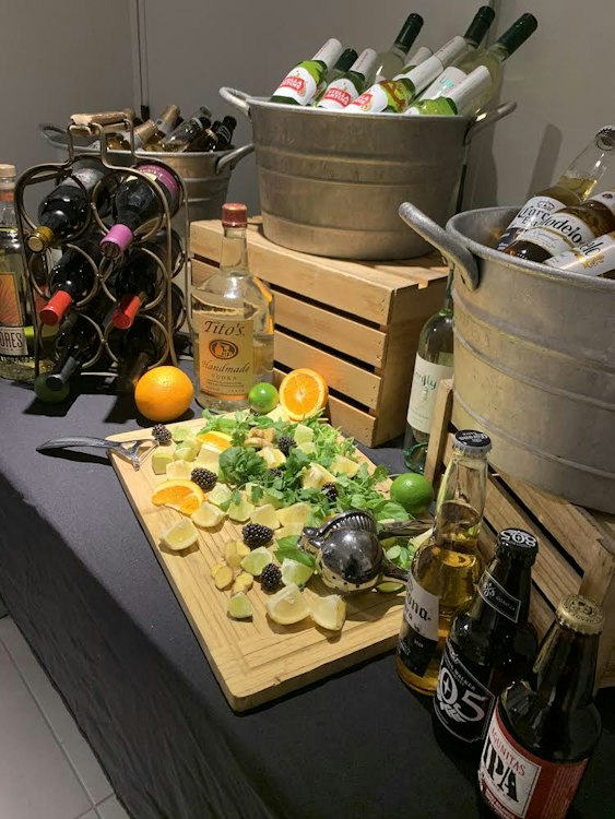 Beer & Wine Bar Service