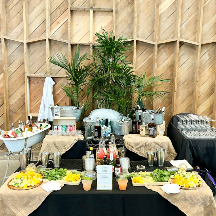 Cocktail Specialty Bar Service