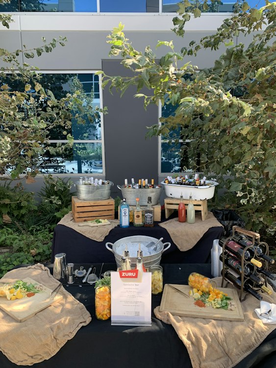 Cocktail Specialty Bar Service