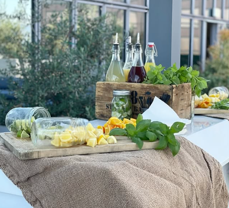 Cocktail Top Shelf Bar Service