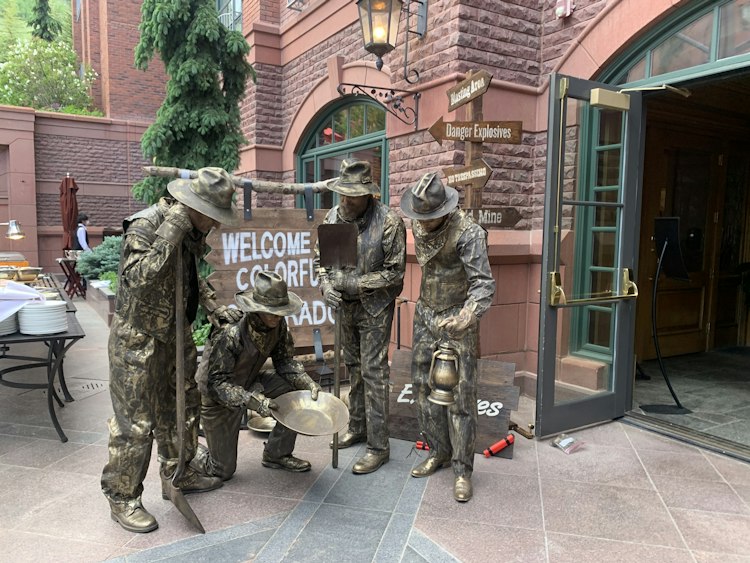 Living Statues