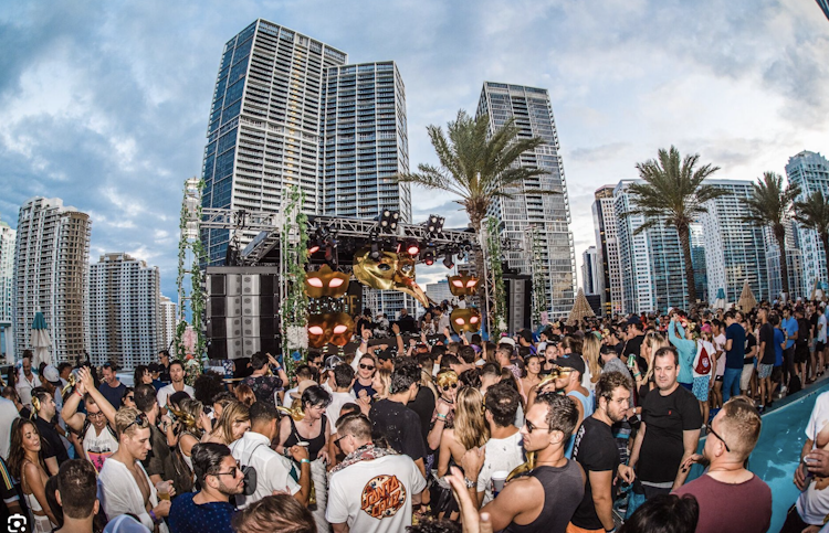 Photo + Video - 1 Day Event Coverage