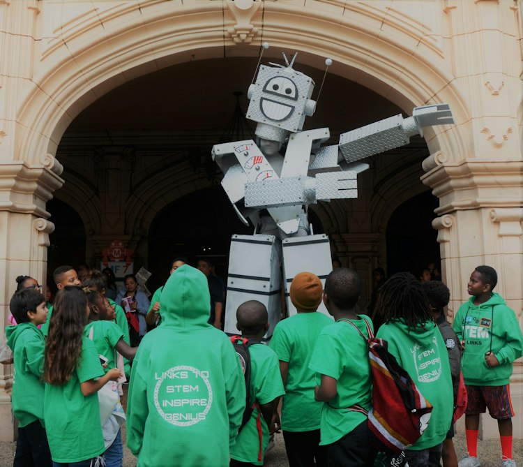 Giant Puppet Robot