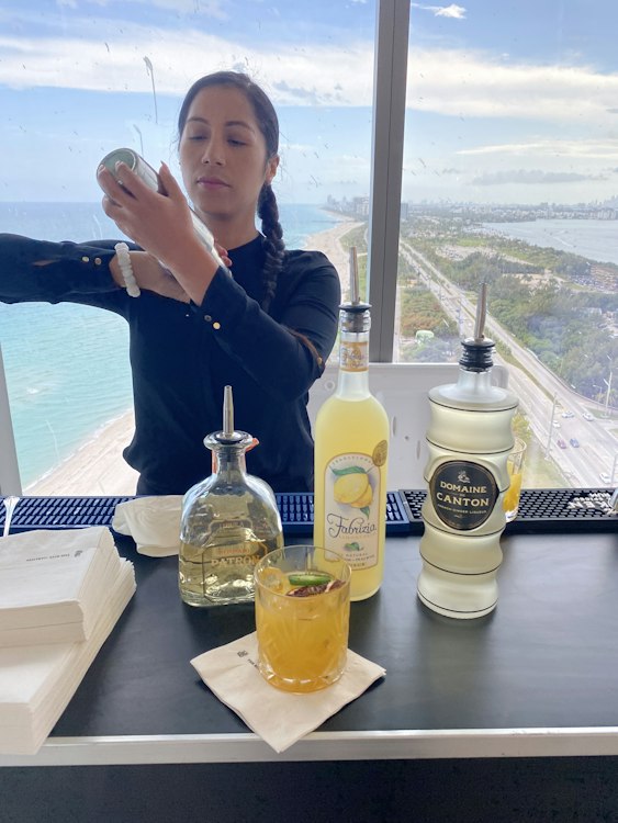 Bartending Package (up to 25 guests)