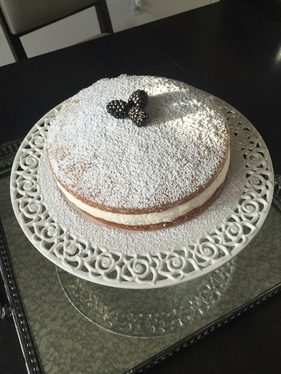 6" or 8" Round Cake