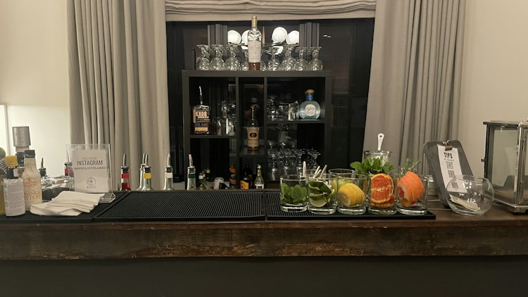 PREMIUM Full Bar