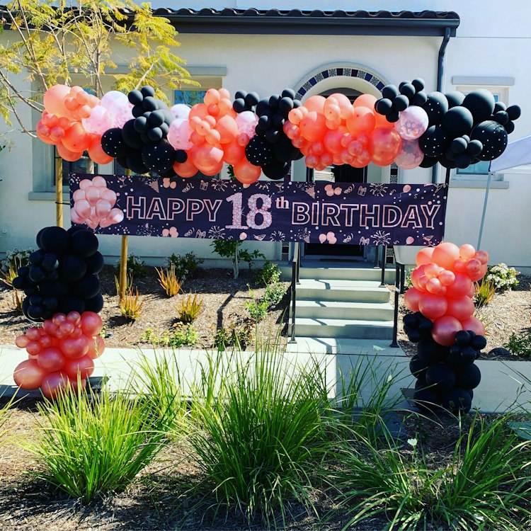 Balloon garland