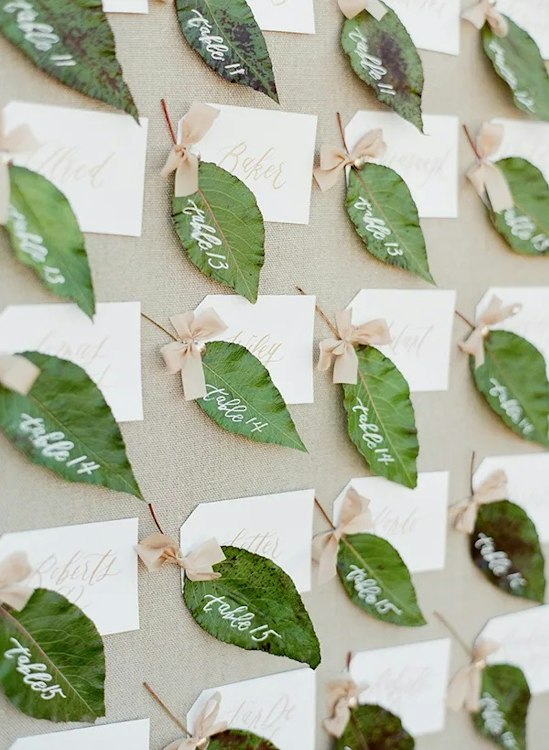 Leaf & Bow Name Cards