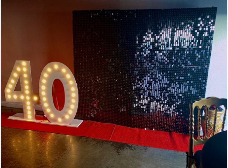 Black shimmer Wall