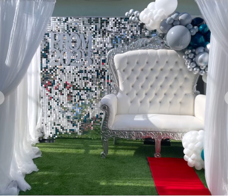 Silver shimmer Wall