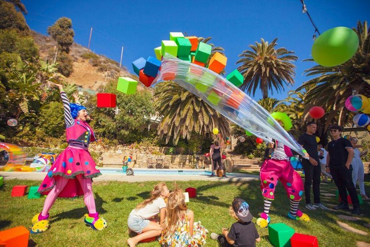 Kids Foam cube show