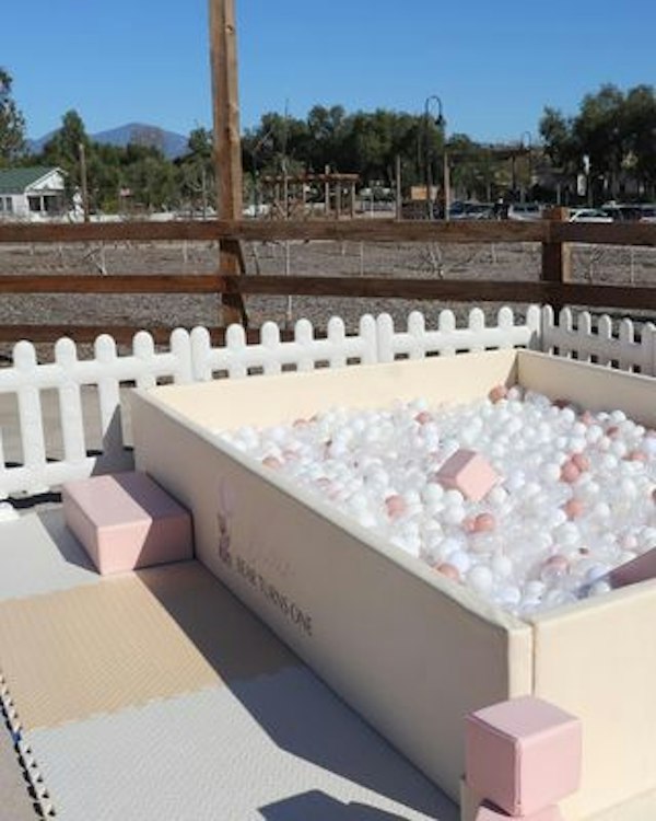 Grand Square  Ball Pit (12x12ft)