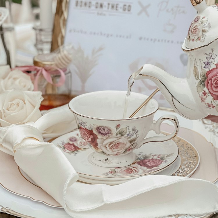 LUXURY PICNIC - All Inclusive TEA PARTEA