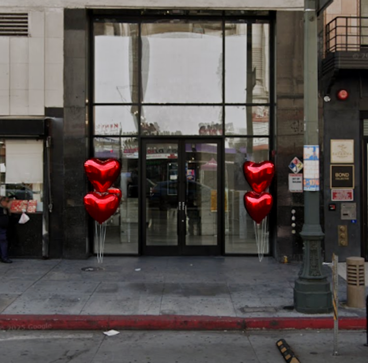 Jumbo Heart Balloon Bouquet