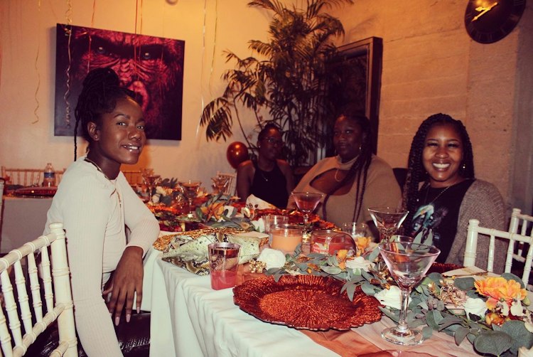 Table setting for a party of max 40