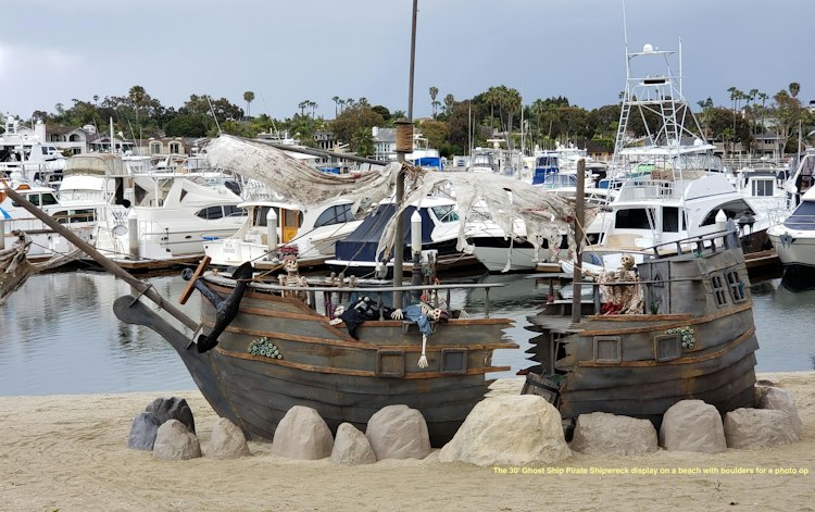 24’ Pirate Ghost Ship Display 1
