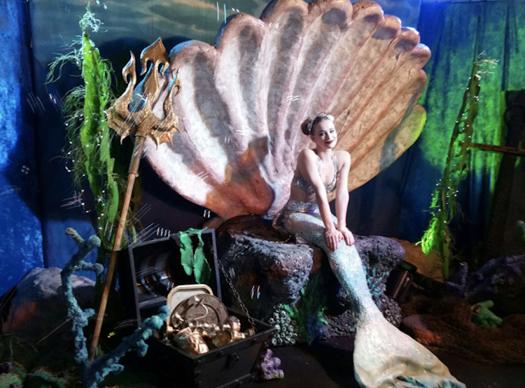Undersea Theme Display props
