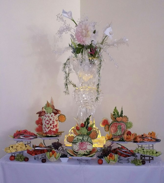 Ice and Fruit Station