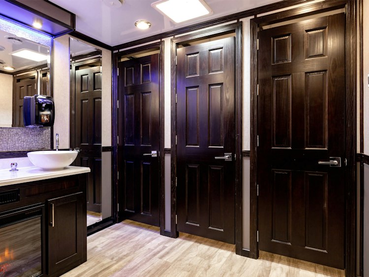 10-Station Luxury Restroom Trailer